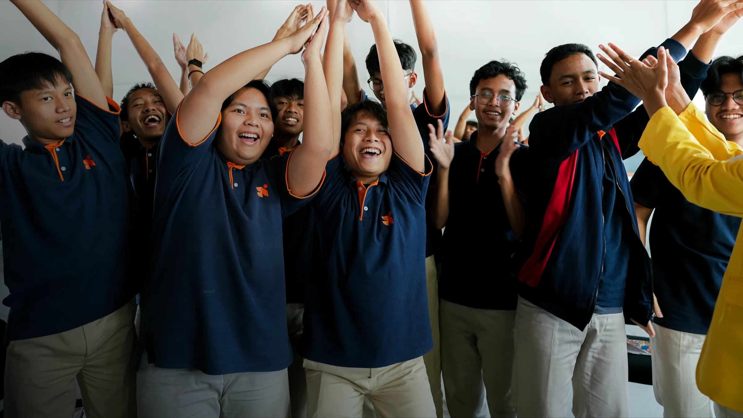 Murid Rushd merayakan kebersamaan